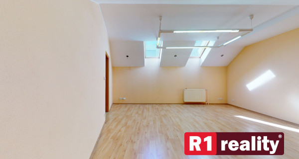 Kancelársky priestor na prenájom,45 m2, Piešťany-centrum